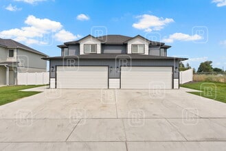 Building Photo - 14321 E 13th Ave