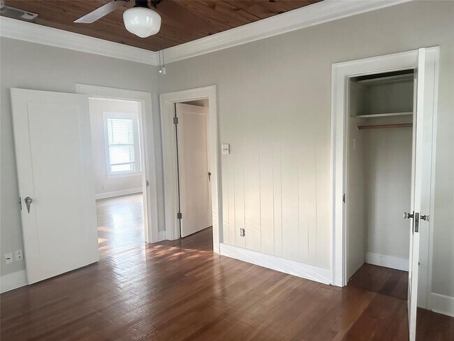 Building Photo - 312 Le Grande Ave