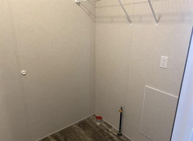 Building Photo - ELEGANT CARY HOME