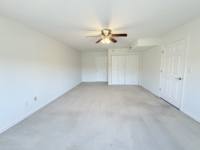 Building Photo - 24 Rosette Ln