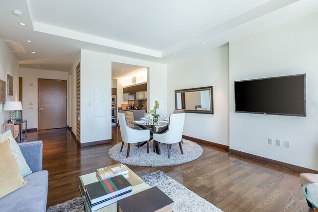 Building Photo - BEAUTIFUL WALDORF ASTORIA UNIT ON THE 34TH FLOOR!