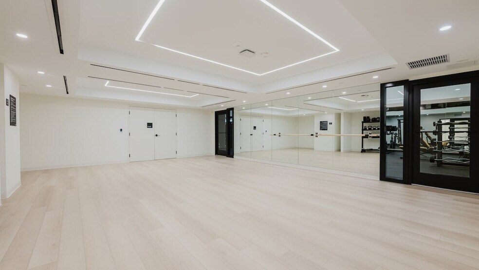 Building Photo - 30 2nd St