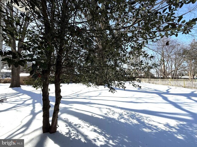 Building Photo - 9120 Peabody St