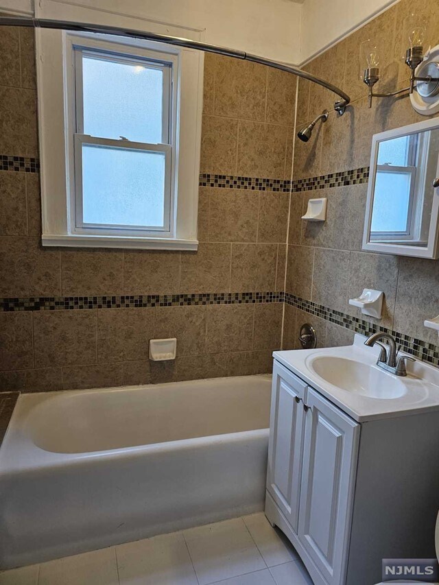 Building Photo - 140 Melrose Ave