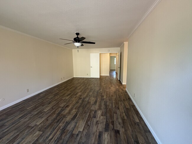 Building Photo - 113 Riverview Ct