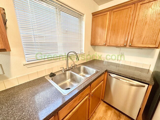 Building Photo - 3-Bedroom, 2-Bathroom Row House Near Alberta Arts District