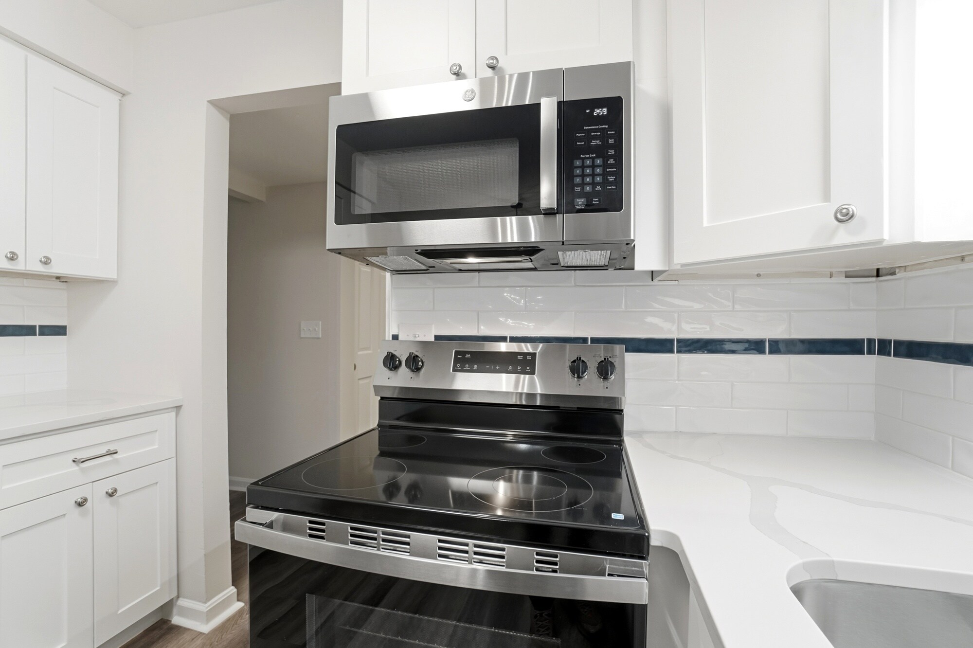 Building Photo - 9760 Bunker Hill Ln