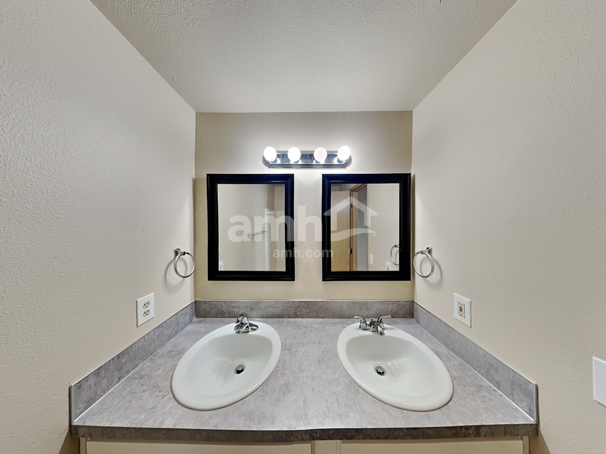 Building Photo - 16966 SW Steele Way