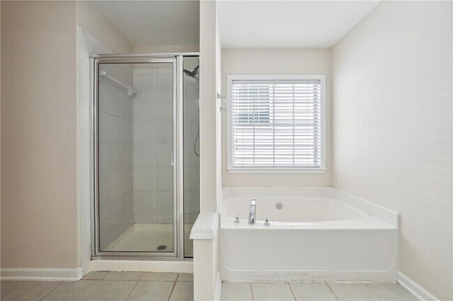 Building Photo - 916 Wendlebury Ct