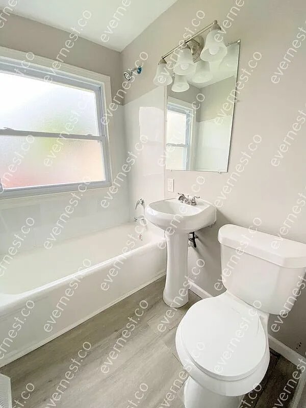 Building Photo - 33116 Armada Ct