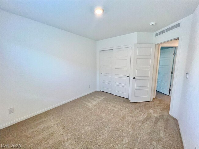 Building Photo - 3254 La Cura Ave