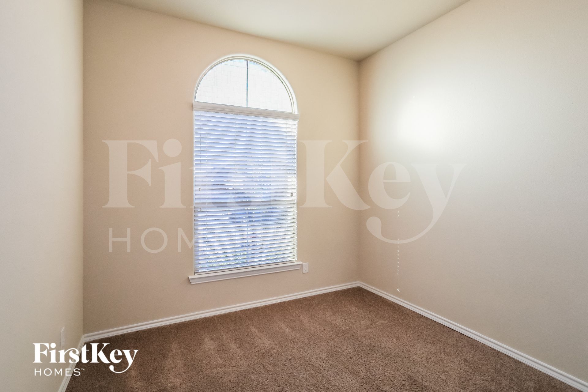 Building Photo - 522 Cantebury Park Ln