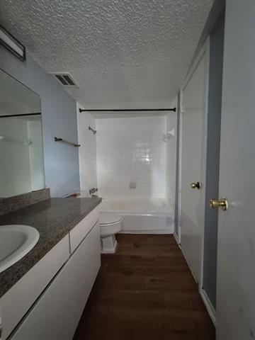Building Photo - 2315 Trellis Pl