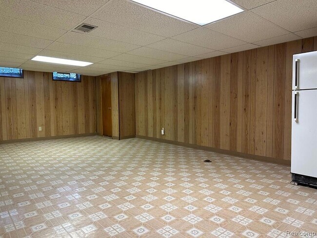 Building Photo - 4211 Gunther Dr