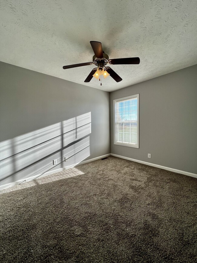 Building Photo - 3444 Fox Run Dr. Clarksville, Tn 37042