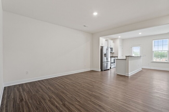 Building Photo - Beautiful 3-Bedroom Home in Desirable Clayton Community | Modern Finishes & Great Location