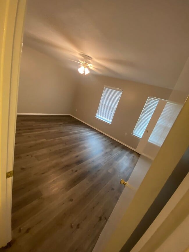 Building Photo - 2732 Bordeaux Pl