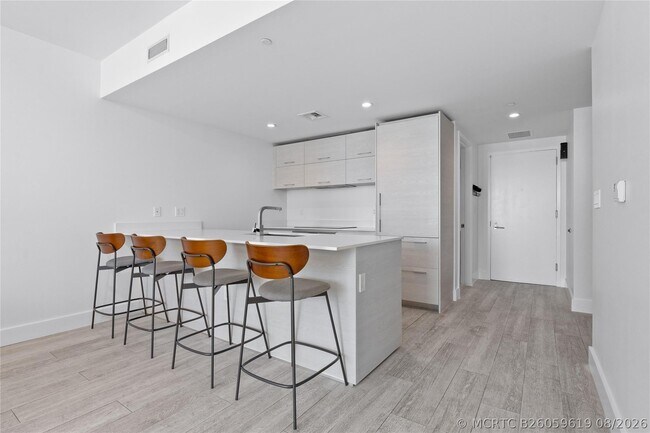 Building Photo - 1300 S Miami Ave
