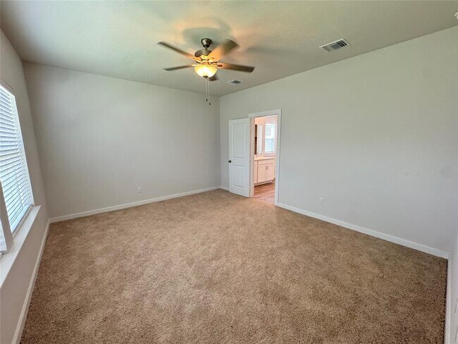 Building Photo - 112 Corn Ln