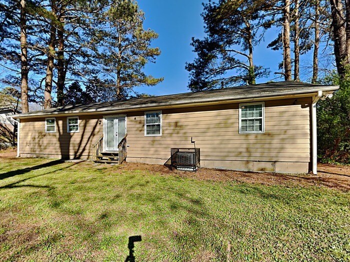 Building Photo - 97 Royce Dr