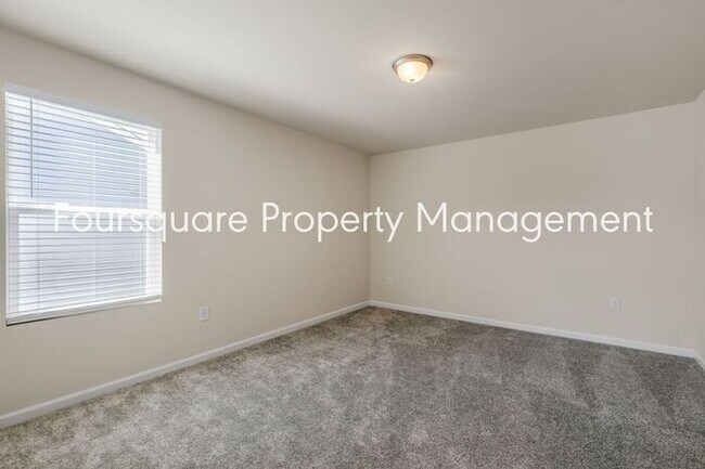 Building Photo - 4 Bedroom Home with 2nd Floor Loft- Kitchen Island & 2-Car Garage – Convenient Raleigh Location