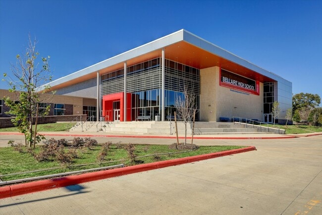 Building Photo - 5304 Braeburn Dr