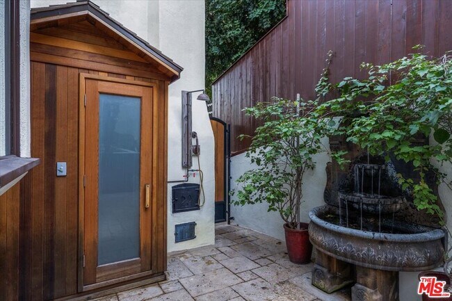 Building Photo - 1901 El Cerrito Pl