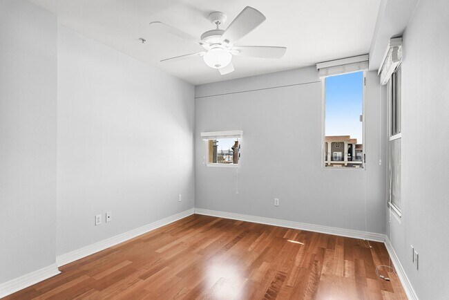 Building Photo - Walkable Little Italy Living – 3BR/3BA with Gated Parking