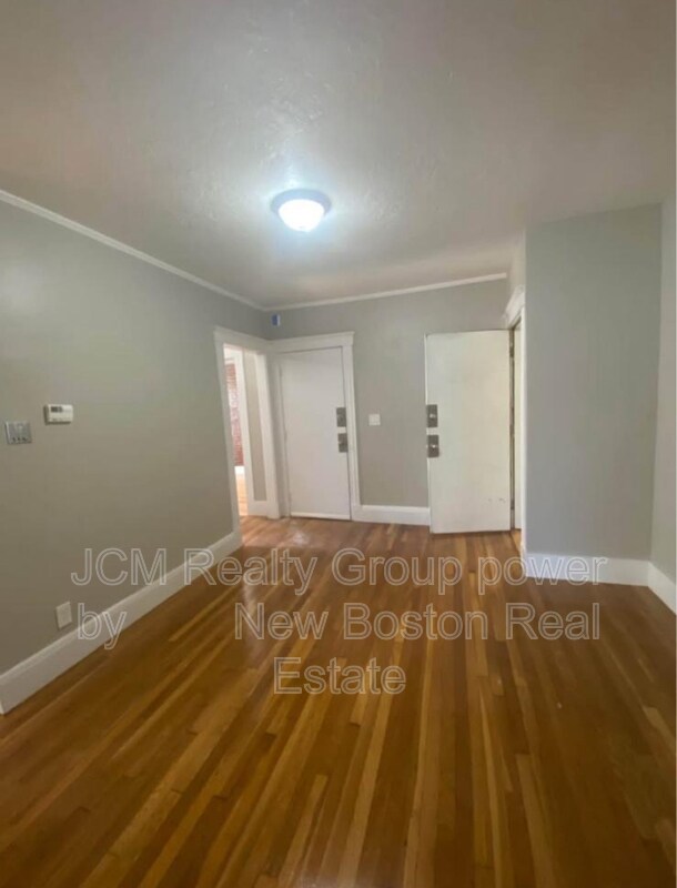 Building Photo - 23 Mall St