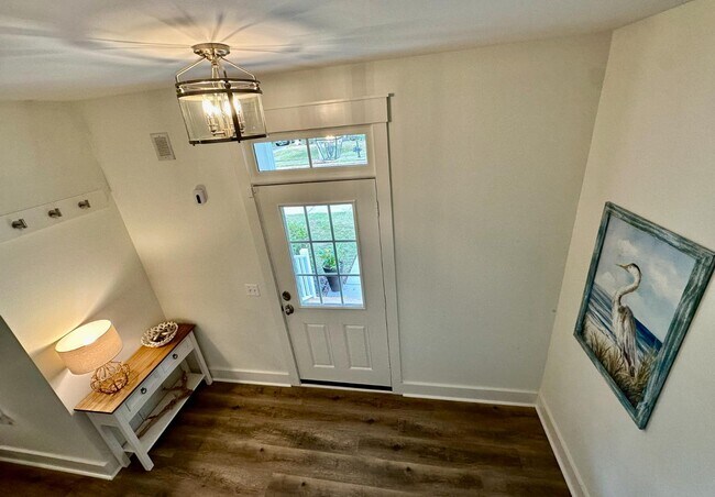 Building Photo - 44 Red Cedar St