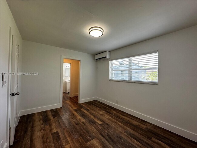 Building Photo - 2321 Madison St