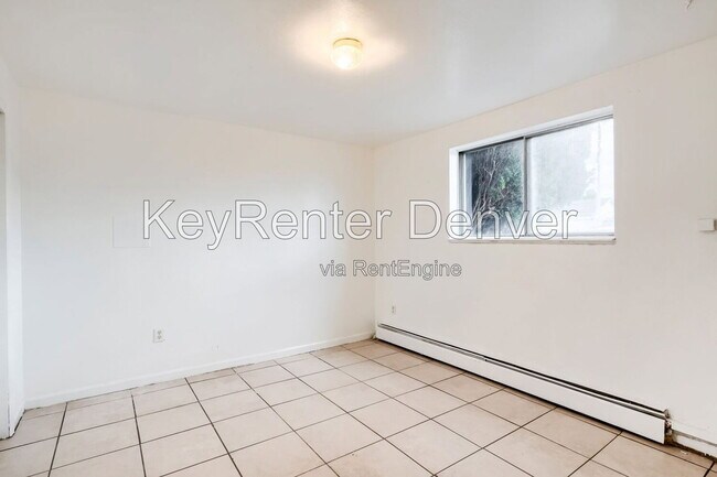 Building Photo - 7950 Patricia Dr