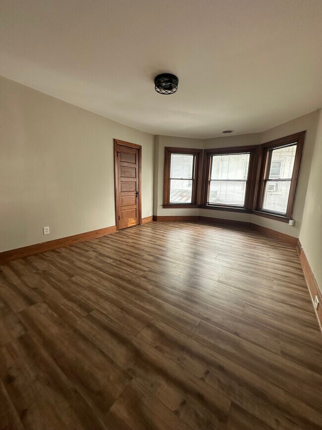 Building Photo - 118 Cocoa Ave