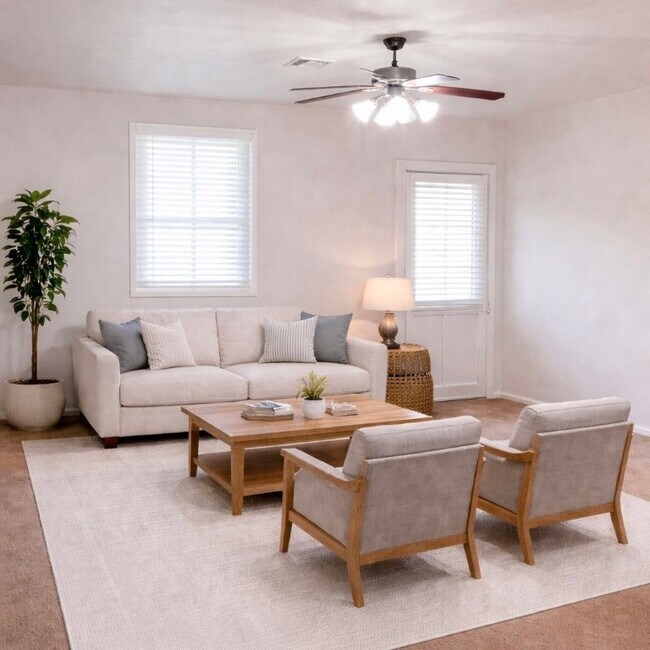 Building Photo - 8626 Willet St