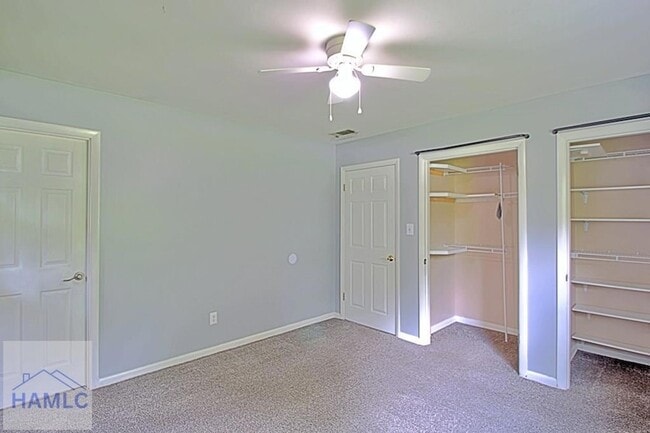 Building Photo - 511 Red Oak Rd