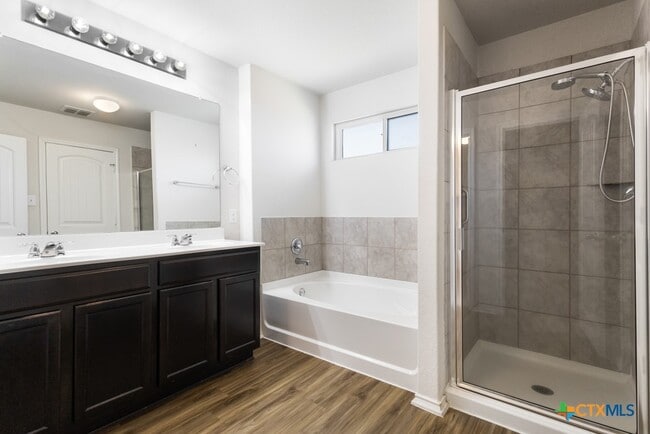 Building Photo - 8221 Lazy Brook