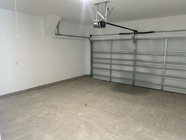 Building Photo - 1608 Purple Martin Dr