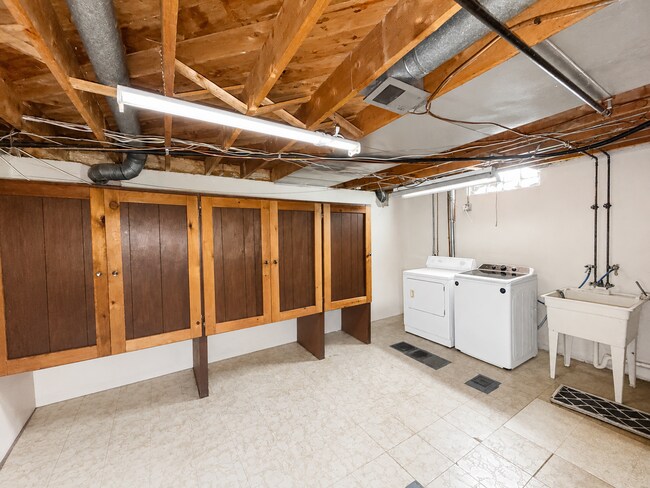 Building Photo - 31846 Regal Dr