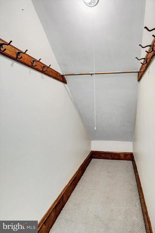 Building Photo - 319 N 2nd St