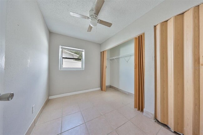 Building Photo - 11708 Balm Riverview Rd