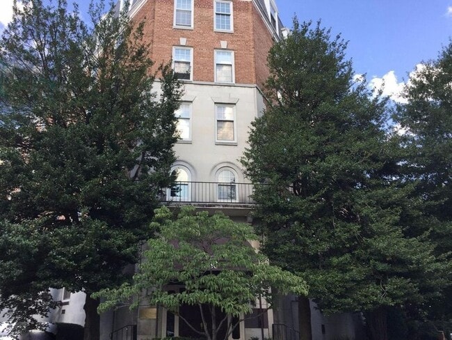 Building Photo - 1880 Columbia Rd NW