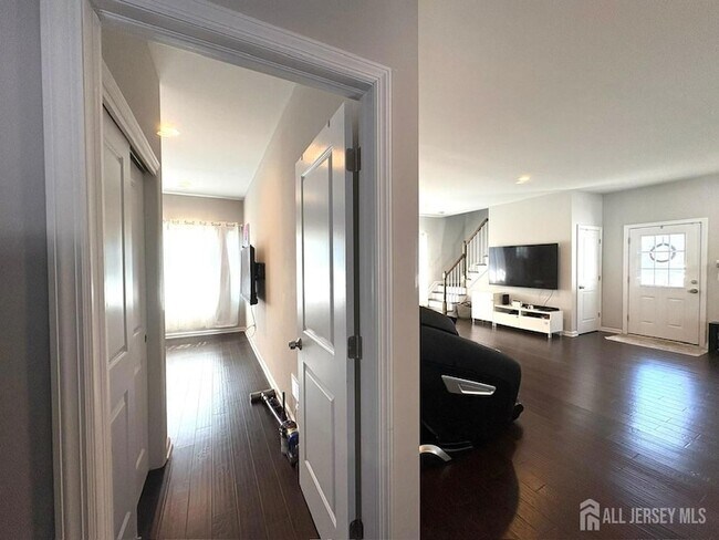 Building Photo - 39 Caldwell Rd