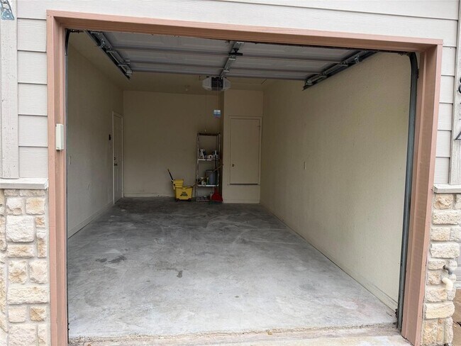 Building Photo - 1814 State Hwy 95