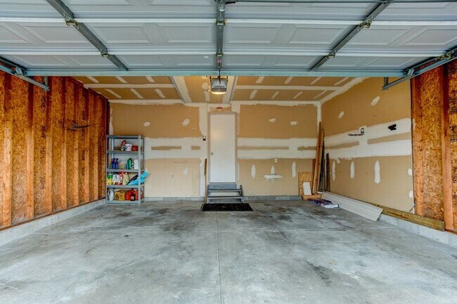 Building Photo - 8573 Olenbrook Dr
