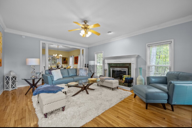 Building Photo - 42 Surrey Run