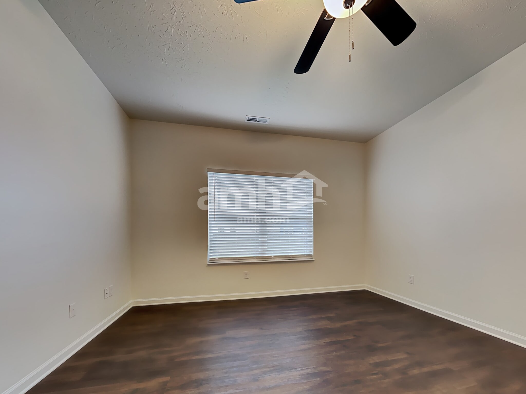 Building Photo - 1268 W Crystal Dr