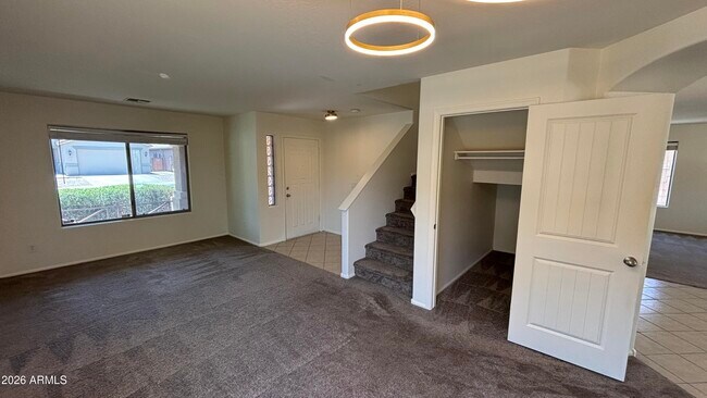 Building Photo - 624 W Mesquite Tree Ln