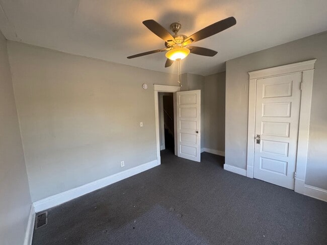 Building Photo - 1541 Hopkins Ave