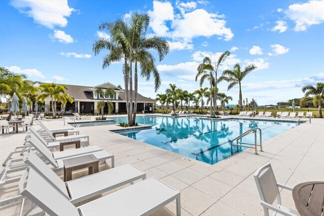 Building Photo - 10264 Field Flower Trl