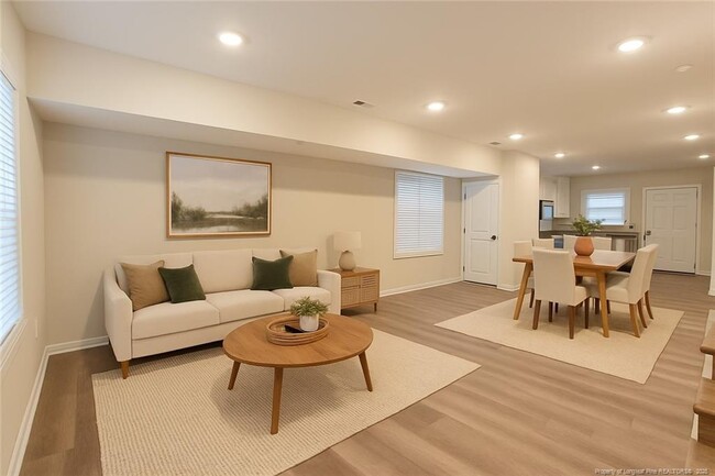 Building Photo - 1511 Fort Bragg Rd